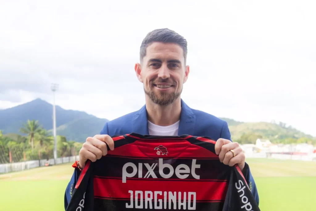 Jorginho diz estar em condições de estrear pelo Flamengo no Mundial