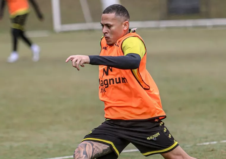 São Bernardo conta com dupla de novidades que briga por titularidade