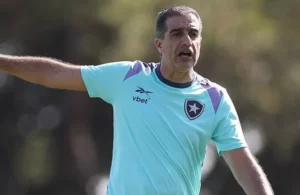 Botafogo demite Renato Paiva após eliminação no Mundial de Clubes