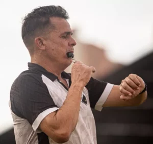 Mesmo na 15ª posição, ABC do técnico Evaristo Piza está invicto fora de casa