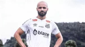 Série B: Athletico-PR tem interesse em Thaciano, do Santos