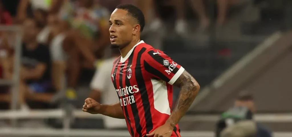 Flamengo mira a contratação do atacante Okafor, do Milan