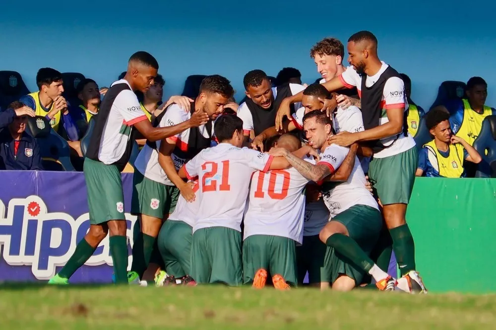 São Caetano 0 x 2 Portuguesa Santista - Invencibilidade na Copa Paulista (Foto: João Jardim/Agência Briosa)