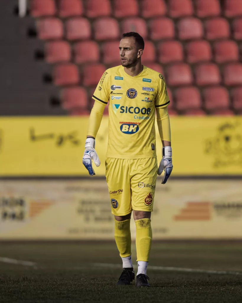 Goleiro do North EC projeta confronto decisivo no Módulo II do Mineiro 3 Rafael Pin