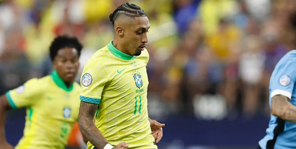 Raphinha detona Mundial: ‘Muito ruim abrir mão das férias’