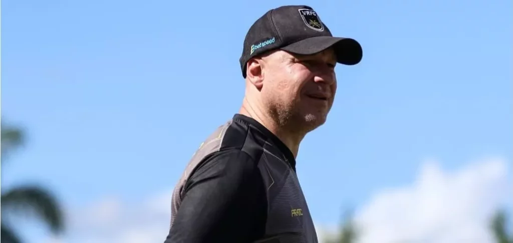 Volta Redonda x Operário-PR - Onde assistir e escalações! 2 Rogério Corrêa durante treino do Volta Redonda (Foto: Anderson Mendes/ VRFC)