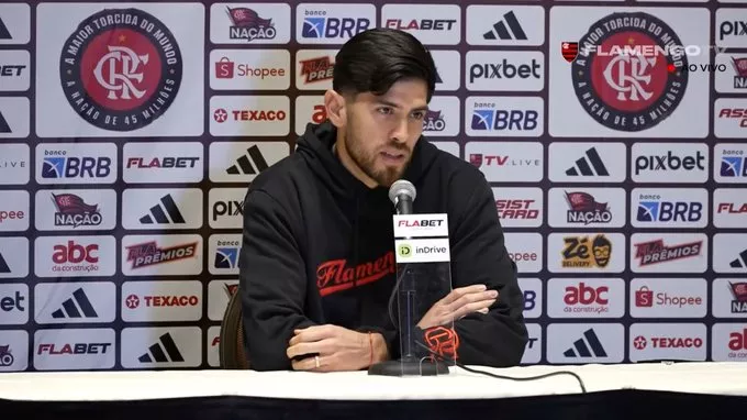 Rossi rejeita Flamengo favorito na estreia no Mundial, mas mira vitória