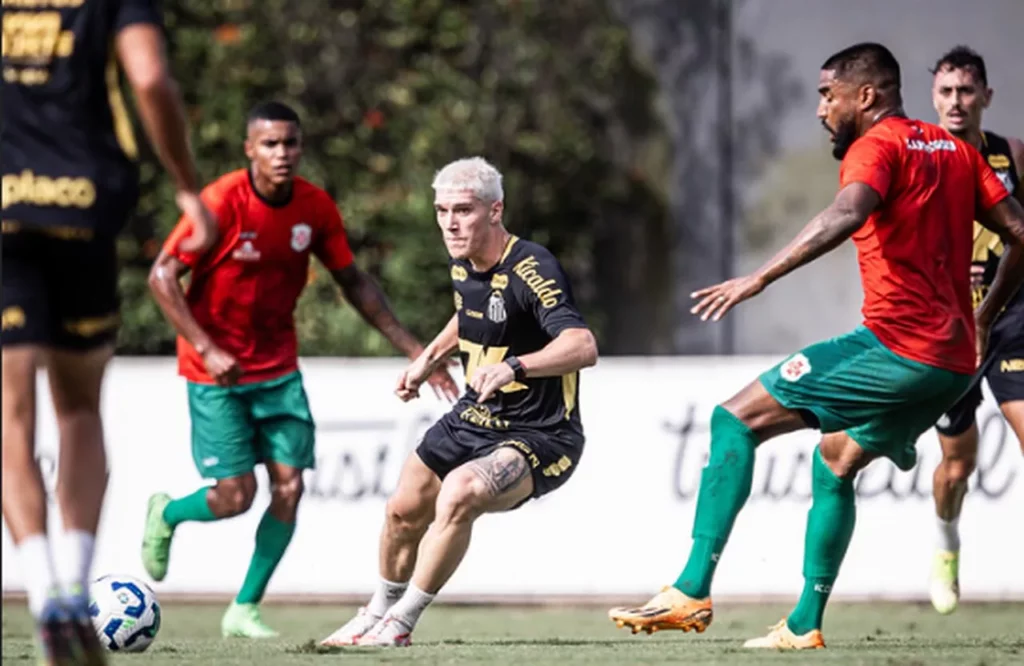 Sem Neymar, Santos bate Portuguesa Santista em jogo-treino