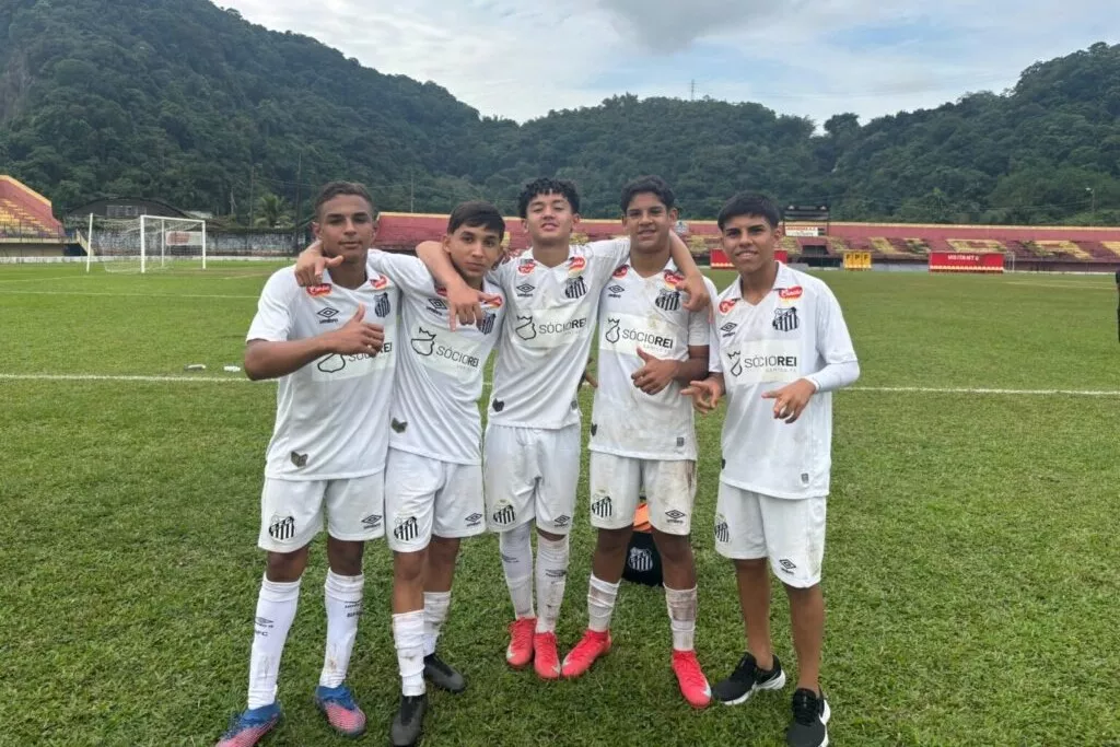 PAULISTA SUB-14 - Santos atropela Santo André e Votoraty leva a melhor