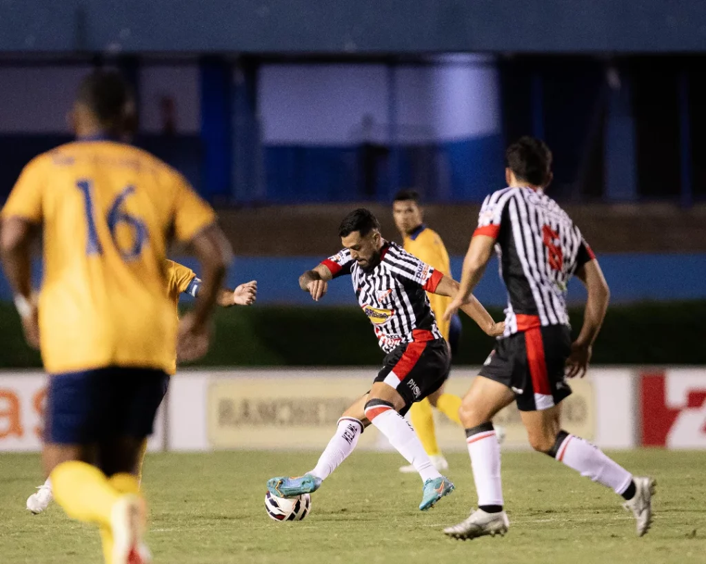Anápolis 0 x 0 Retrô - Nada feito na Série C