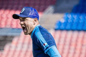 Londrina treina com novidades e quase força máxima