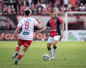Joinville-SC 2 x 1 São Luiz-RS - JEC volta a vencer e segue líder da Série D
