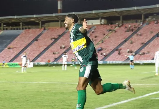 Uberlândia bate Itabirito na Série D