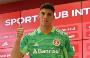 Internacional ganha quatro reforços para retorno ao Brasileirão