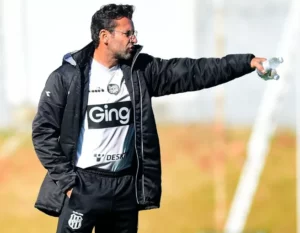 Valentim tem três retornos para escalar Ponte Preta titular diante do Maringá