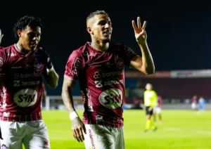 Caxias pode ter retorno no ataque e goleiro é desfalque certo