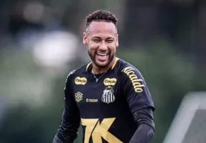 Neymar terá nova função no Santos e técnico elogia reforços