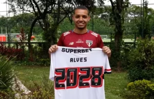 São Paulo faz jogo duro e exige R$ 64 milhões por meia de 20 anos