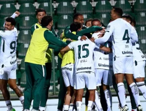 Mancini exalta vitória do Goiás sobre a Chape: “Voltamos à normalidade”