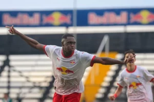 PAULISTA SUB-20: Red Bull Bragantino vence Palmeiras e lidera grupo; Guarani perde