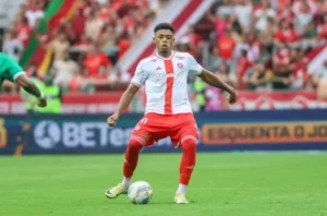 Inter barra Cruzeiro e encaminha compra de zagueiro do Sport por R$ 3 milhões