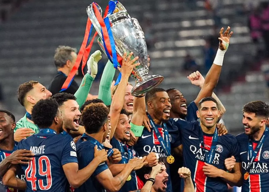 Luto! Comemorações deixam dois torcedores do PSG mortos e policial em coma