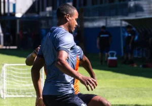 António Oliveira comanda 1º treino no Remo antes mesmo do anúncio oficial