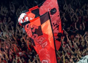 Athletico x Coritiba: Segurança reforçada e impasse por ingressos agitam clássico