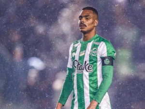 Grêmio acerta com Caíque e espera oficializar contratação em breve