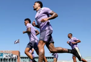 Com Vitinho, Botafogo treina forte antes de decisão na Copa de Clubes