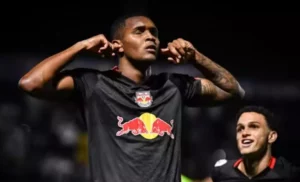 Red Bull Bragantino antecipa volta de Douglas Mendes ao RB Salzburg