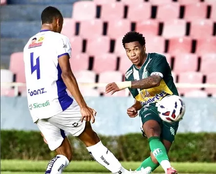 Uberlândia-MG 2 x 0 Monte Azul - Azulão é derrotado na Série D