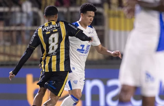 Série B: Zagueiro segue como desfalque no Avaí 2 Avaí e Volta Redonda empatam no encerramento da 12ª rodada da Série B (Foto: Beno Küster-Avaí)