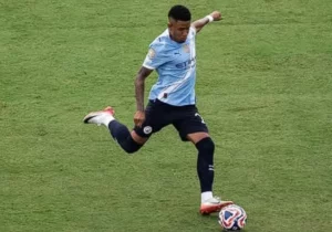 Golaço de Savinho reacende debate sobre venda do Atlético-MG