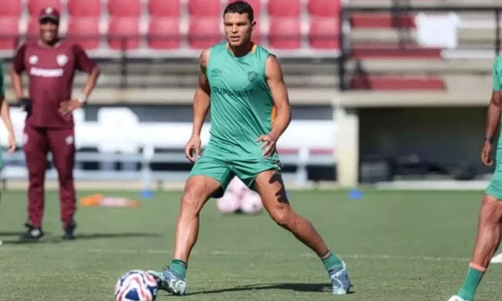 Soteldo e Thiago Silva treinam e podem ficar à disposição no Fluminense