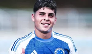 Cruzeiro negocia renovação com joia Cauan Baptistella, destaque do Sub-20
