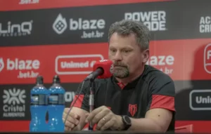 Série B: Técnico do Atlético-GO valoriza vitória e exalta grupo