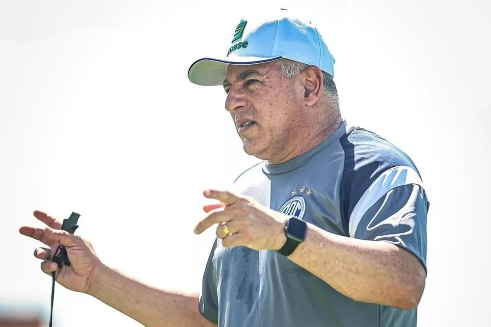 Técnico do Confiança quer desempenho inteligente longe de casa 2 Técnico do Confiança quer desempenho inteligente longe de casa (Foto: Luiz Neto/ADC)