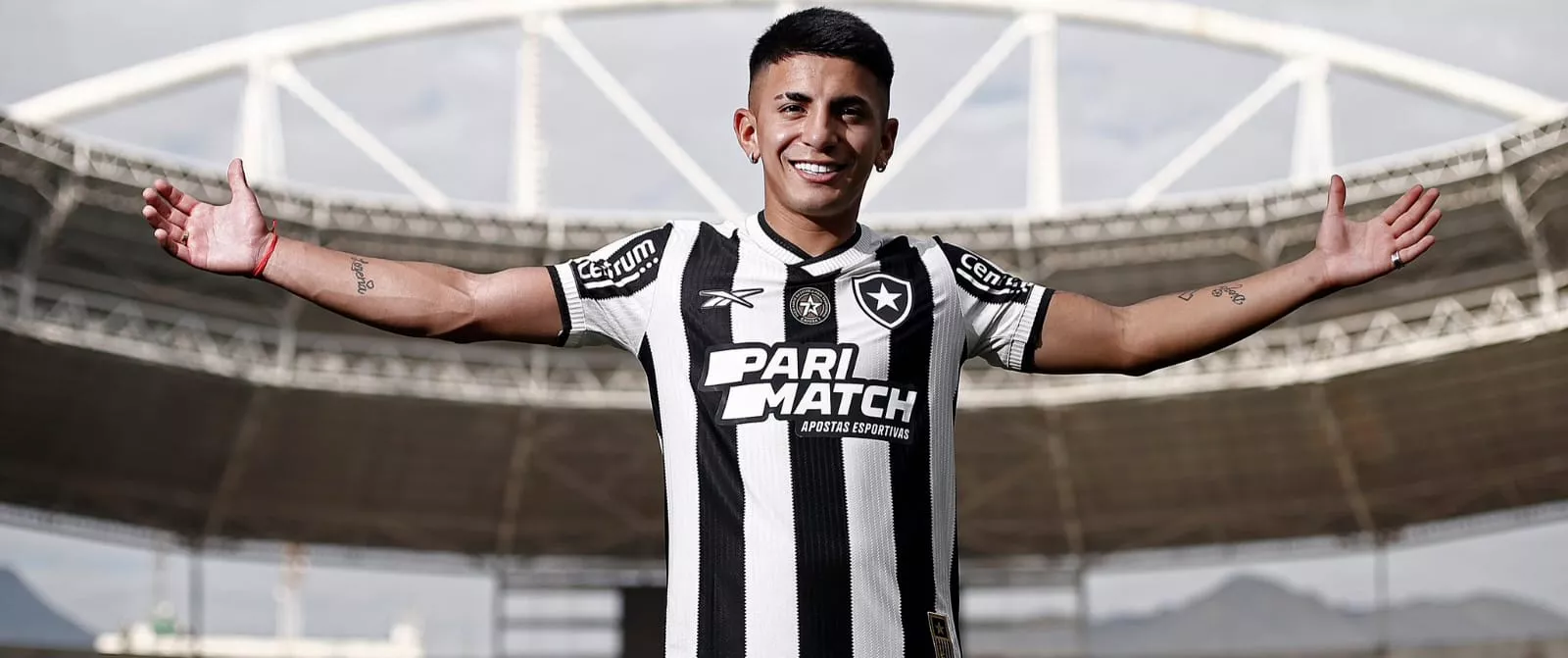Botafogo sofre condenação da Fifa por dívida milionária de Almada