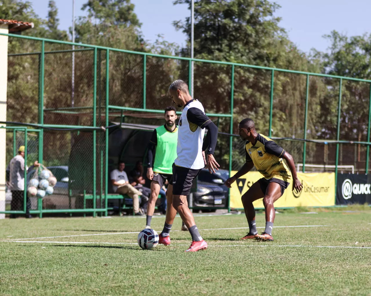 Série B: Reforço do Volta Redonda celebra retorno e garante foco na temporada 3 Volta Redonda se prepara para encarar o Goias 2