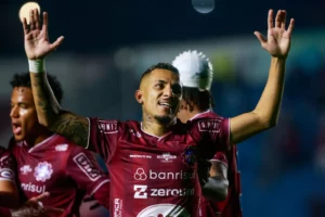 Caxias divulga bastidores da vitória sobre o Londrina, veja