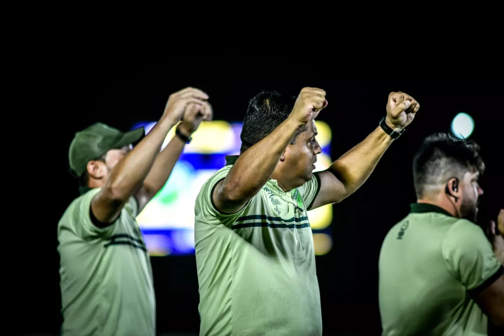 Floresta vence, invade G-8 e alcança maior sequência invicta da Série C