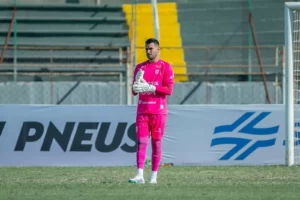 Maringá empresta goleiro pra adversário na Série C