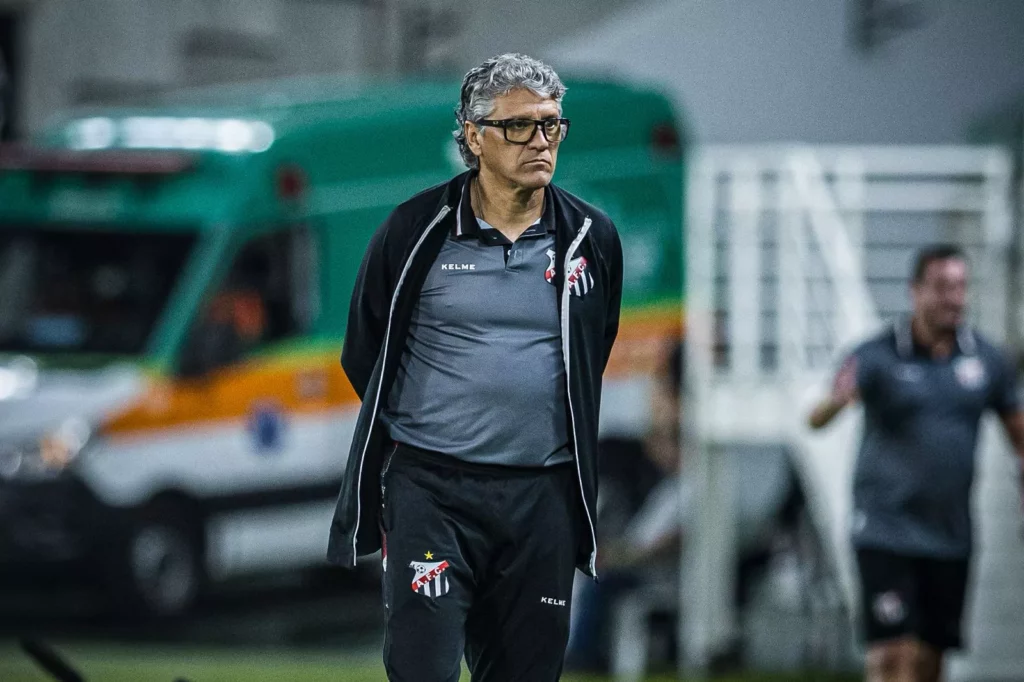 Ângelo Luiz deixa Anápolis após títulos, dois vices e decepção na Série C