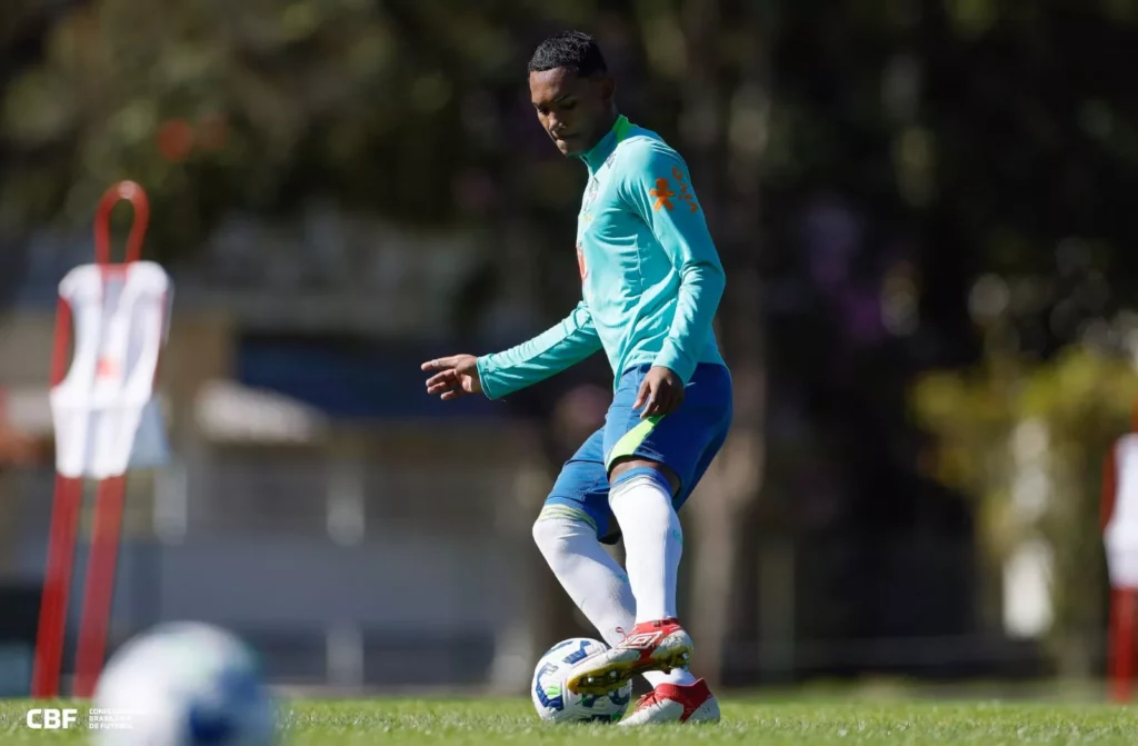 Em treinamento com a Seleção Sub-17, Raykkonen celebra 'realização de um sonho' 3 WhatsApp Image 2025 06 19 at 11.22.33