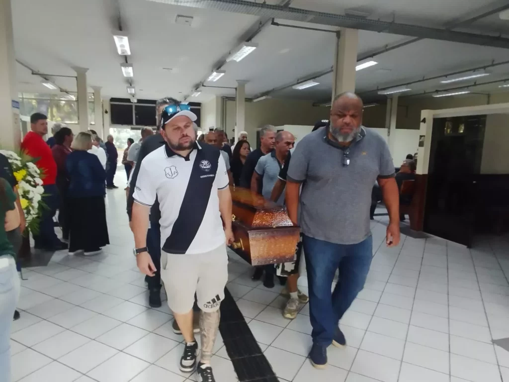 Veja o que aconteceu no velório de Lauro Moraes, ex-presidente da Ponte Preta 3 WhatsApp Image 2025 06 19 at 16.43.48 1