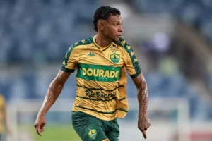 Joia do Cuiabá vive expectativa do primeiro gol no profissional