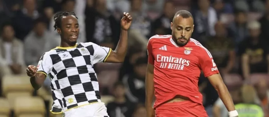 Botafogo acerta com Arthur Cabral e vai pagar quase R$ 100 milhões