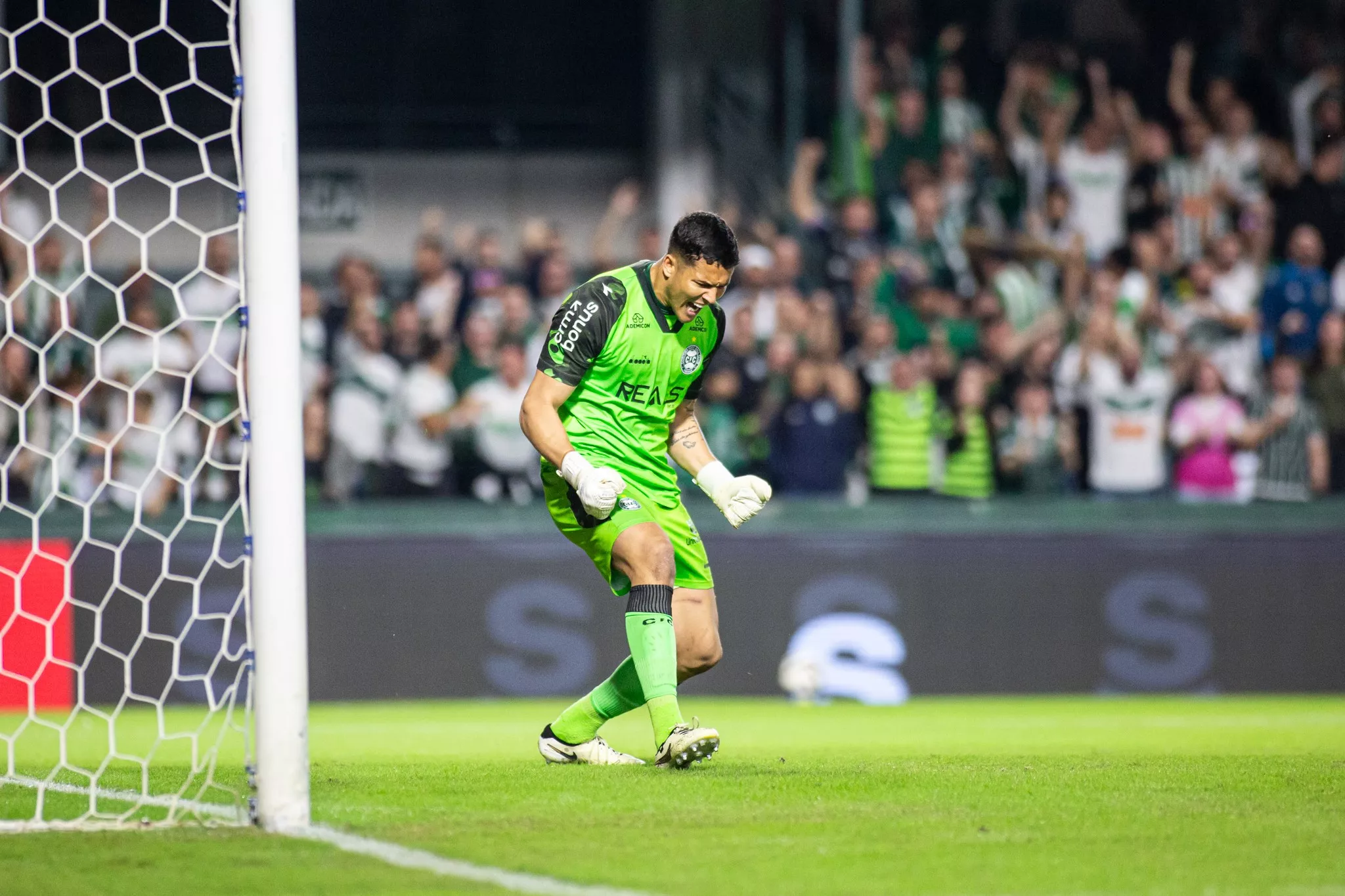 Pedro Rangel, goleiro do Coritiba - Foto: AGIF
