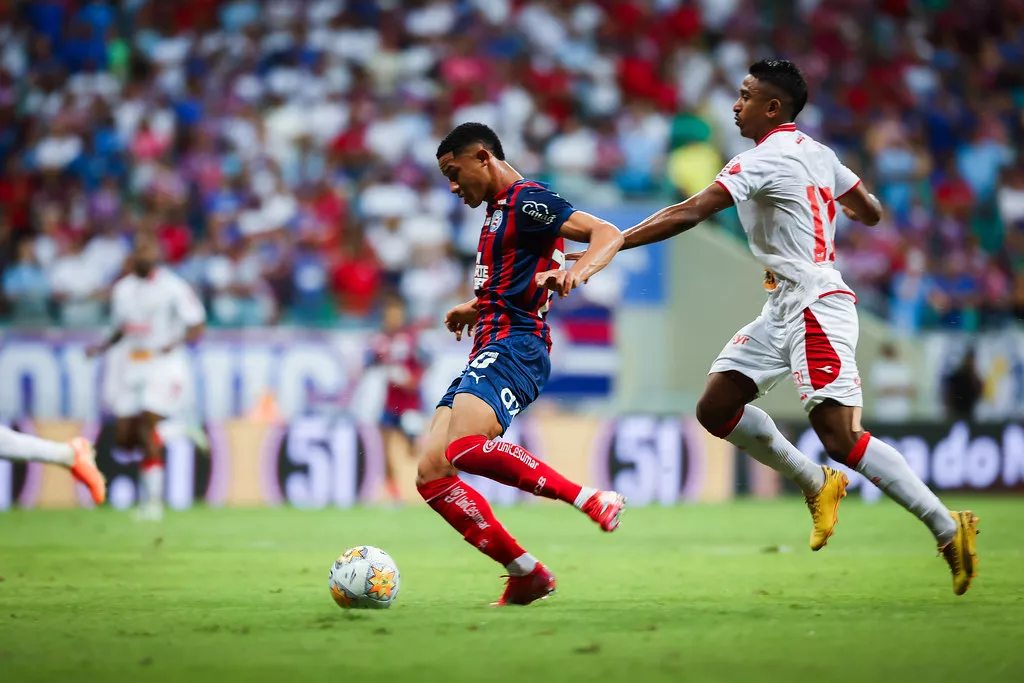 Bahia 3 x 1 Náutico - Esquadrão elimina Timbu da Copa do Nordeste 2 Bahia Náutico Copa do Nordeste